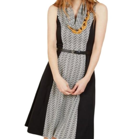Modcloth Standing at the Edgy Jersey Dress M - Picture 8 of 8